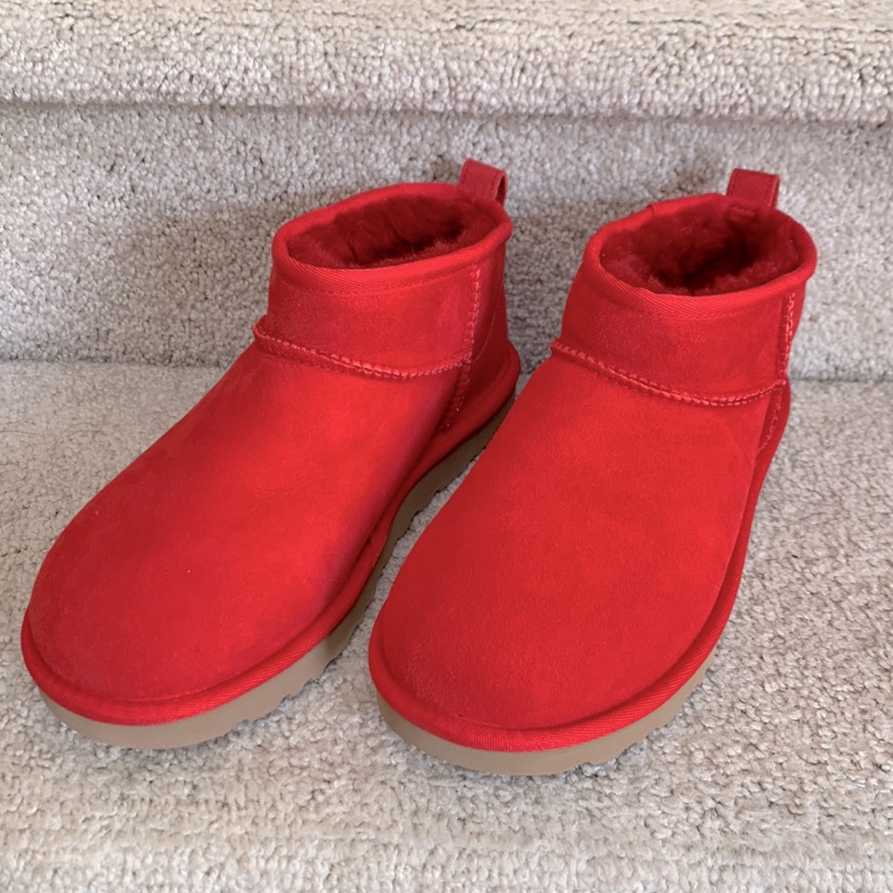 UGG Classic Ultra Mini